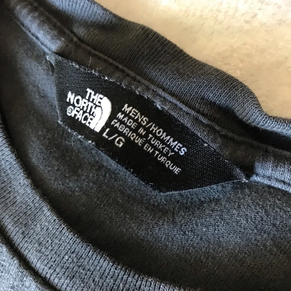The North Face Mens Short Sleeve Crew Tee - Charcoal cotton soft